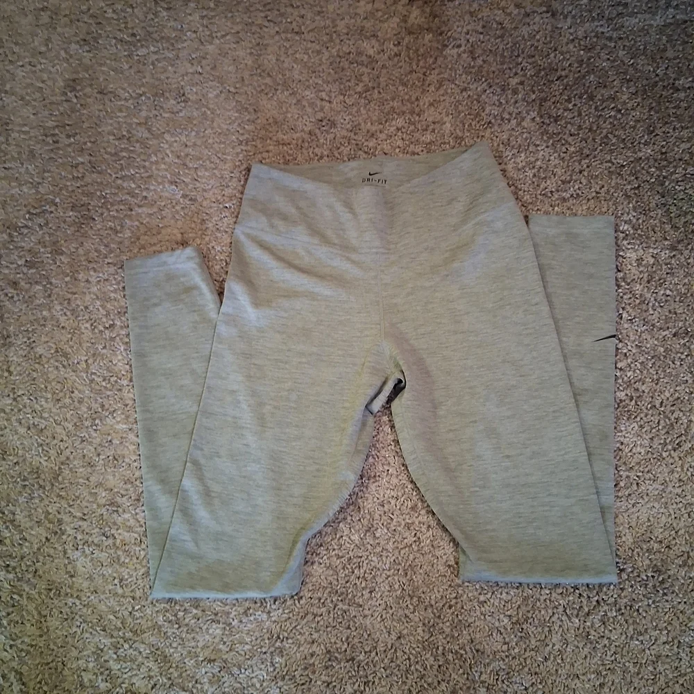 Nike Light Gray Women's Leggings
